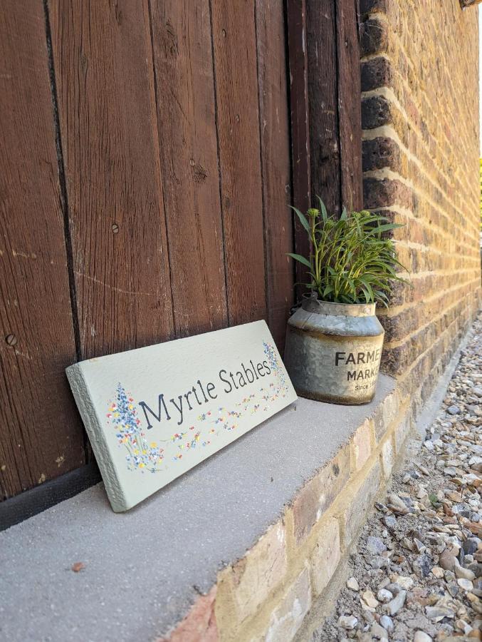 Myrtle Stables - Converted, Self-Contained, Countryside Hernhill Εξωτερικό φωτογραφία